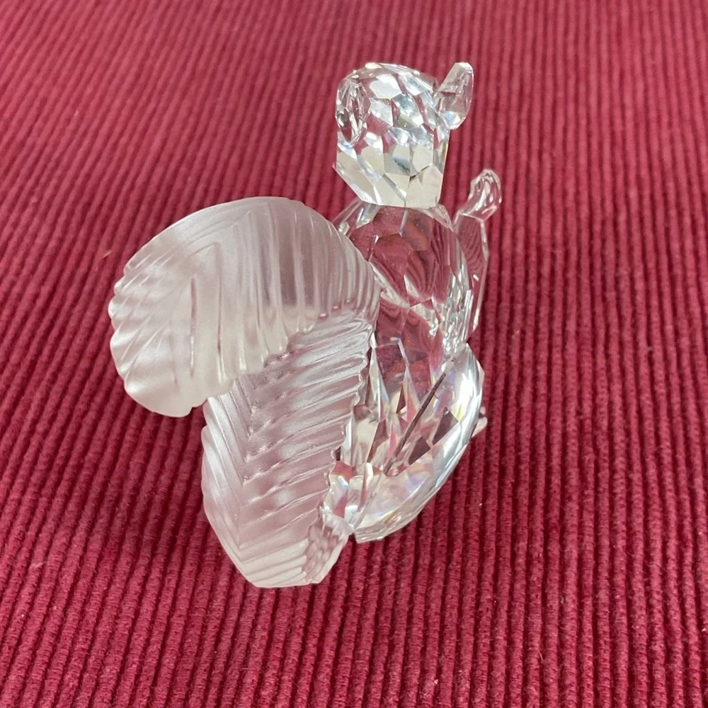 Swarovski Crystal 7400 097 001 SCS 10th Anniversary Squirrel Frosted Tail - Picture 7 of 9